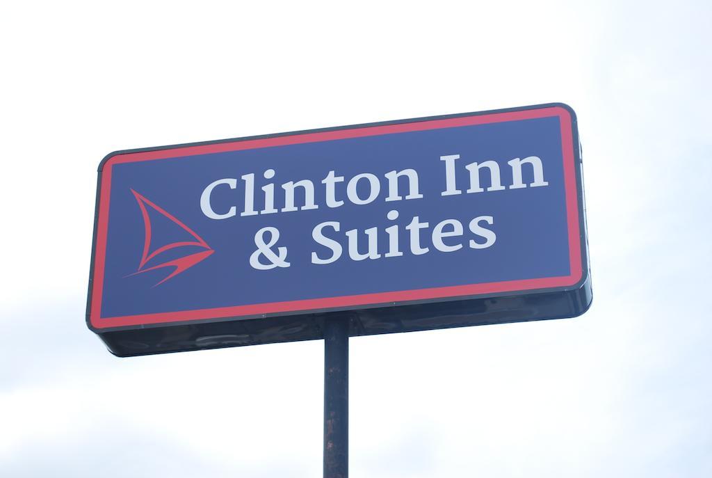 Clinton Inn & Suites Порт Клинтон Экстерьер фото